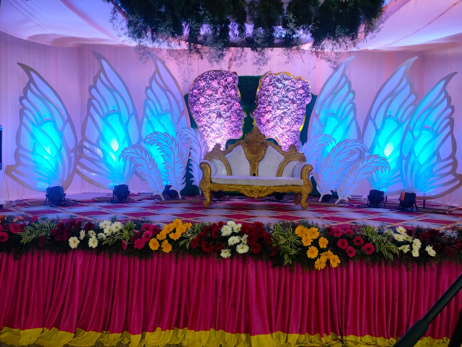 Wedding stage decoration in Namakkal by Sri Mariamman Audio & Decoration